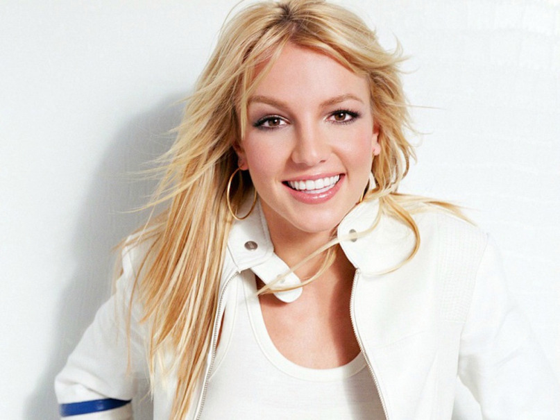Britney Spears rinoplastica prima 2